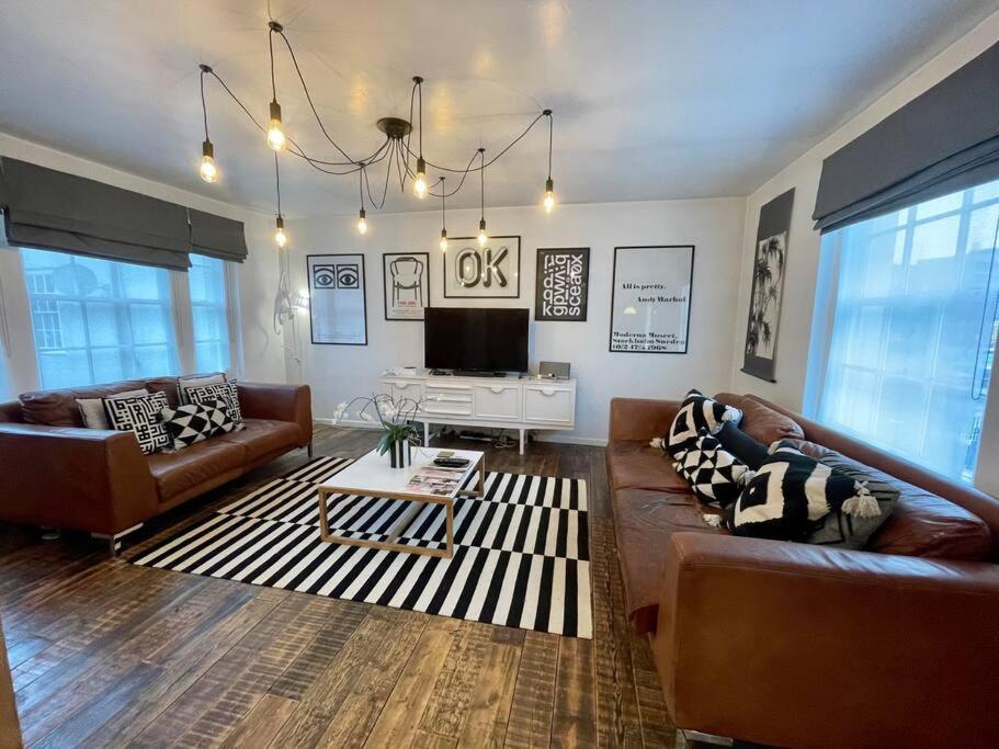 Gorgeous 2 bedroom apartment edge of Cabot Circus Bristol Buitenkant foto